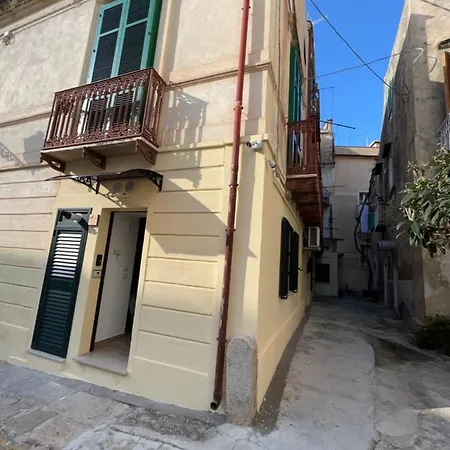 L Antico Soffitto 4* טרופאה