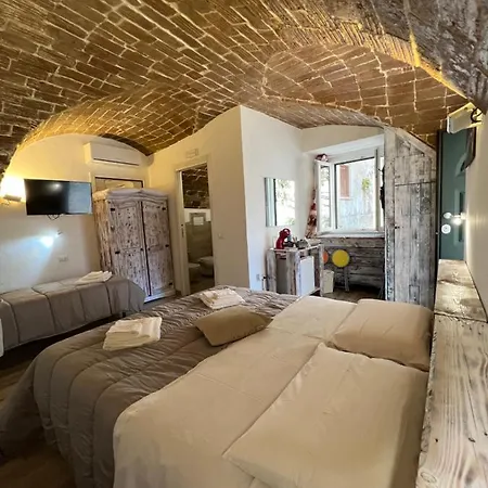 L Antico Soffitto Alojamento de Acomodação e Pequeno-almoço Tropea