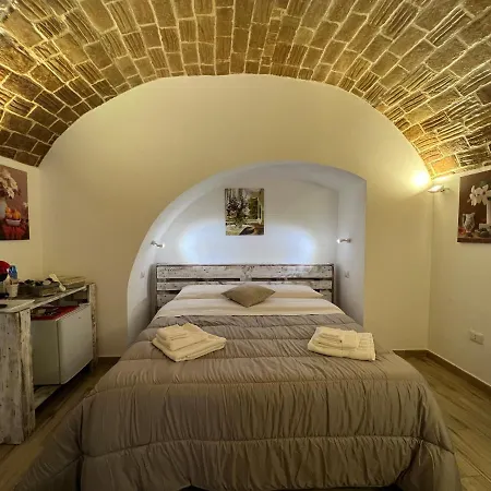 L Antico Soffitto טרופאה