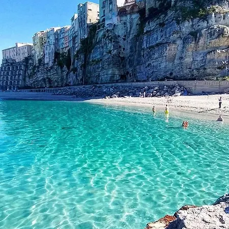 L Antico Soffitto 4* Tropea