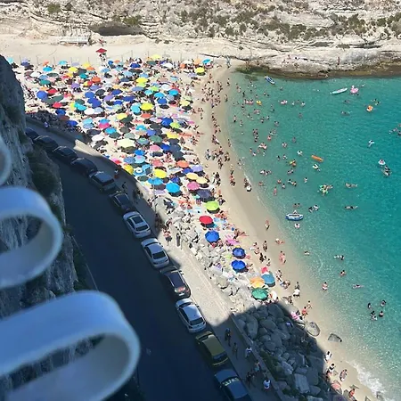 L Antico Soffitto 4* Tropea