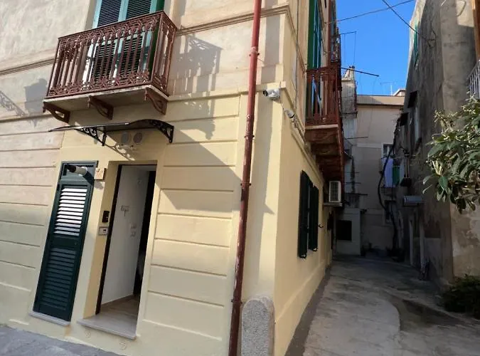 L Antico Soffitto 4* טרופאה