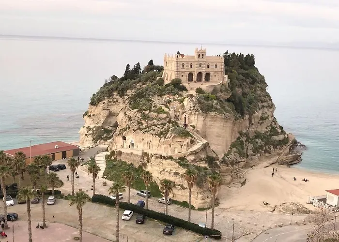 L Antico Soffitto 4* Tropea